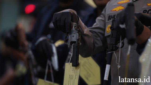 Pengungkapan Pabrik Senjata Api Rakitan di Jawa Barat